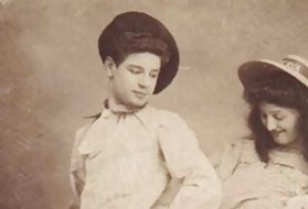 Berkova פורנו אנאלי משובח פורנו פורנו משותף עם חבר.