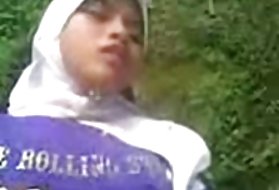 אינדונזיה jilbab הקנרייםindonesia. kgm mesum אינדונזיה פורנו אשתי בולע.