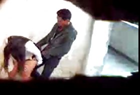 פעמיים פורנו צעירה לשמור על 1 המזוין. פורנו מופע חשפנות המורה